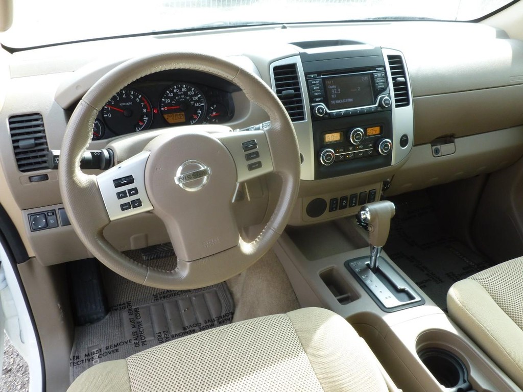 Nissan Frontier Vehicle Image 08