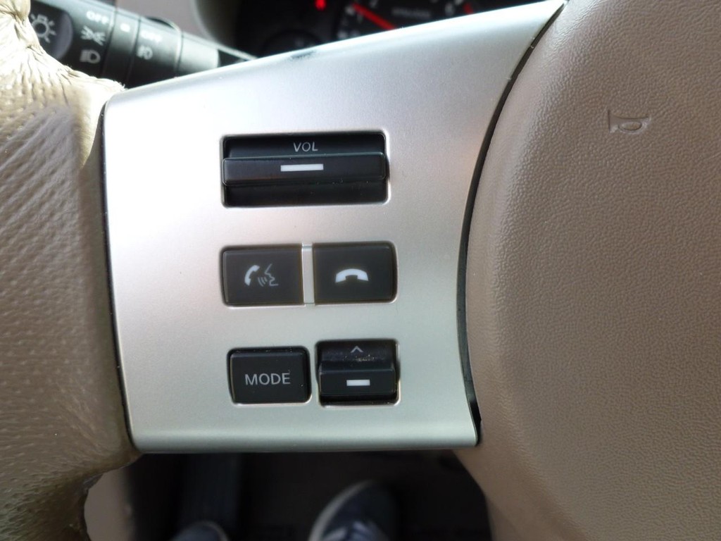 Nissan Frontier Vehicle Image 15