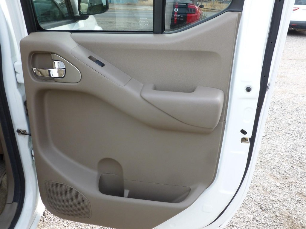 Nissan Frontier Vehicle Image 19