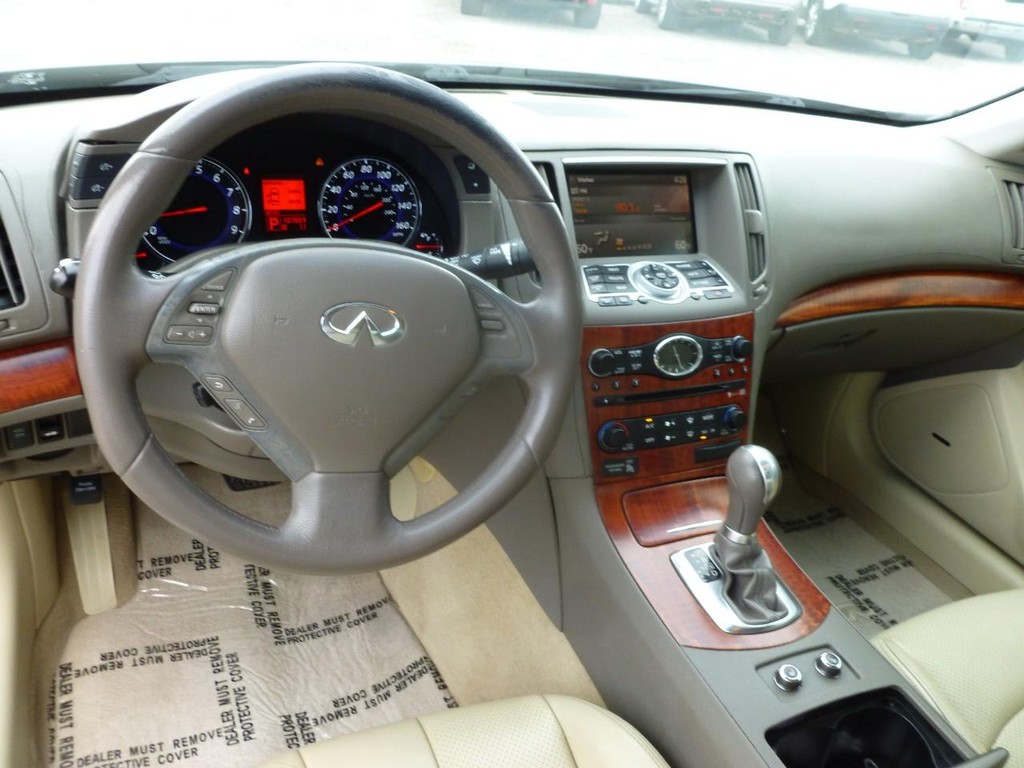 INFINITI G37 Sedan Vehicle Image 08