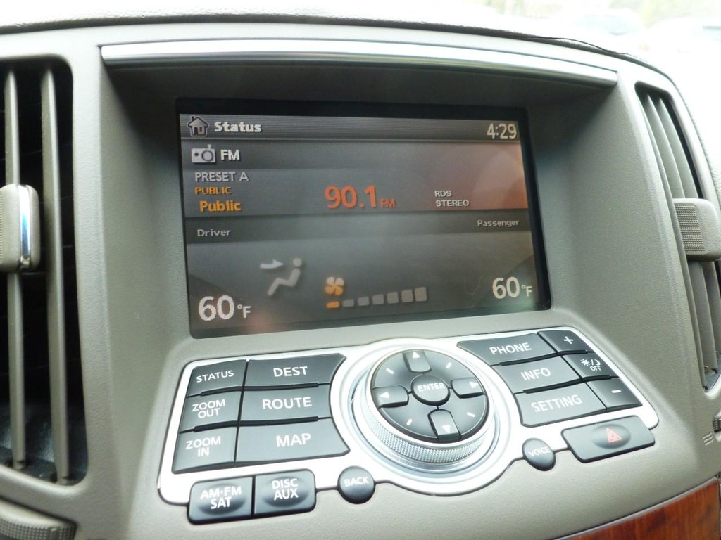 INFINITI G37 Sedan Vehicle Image 14