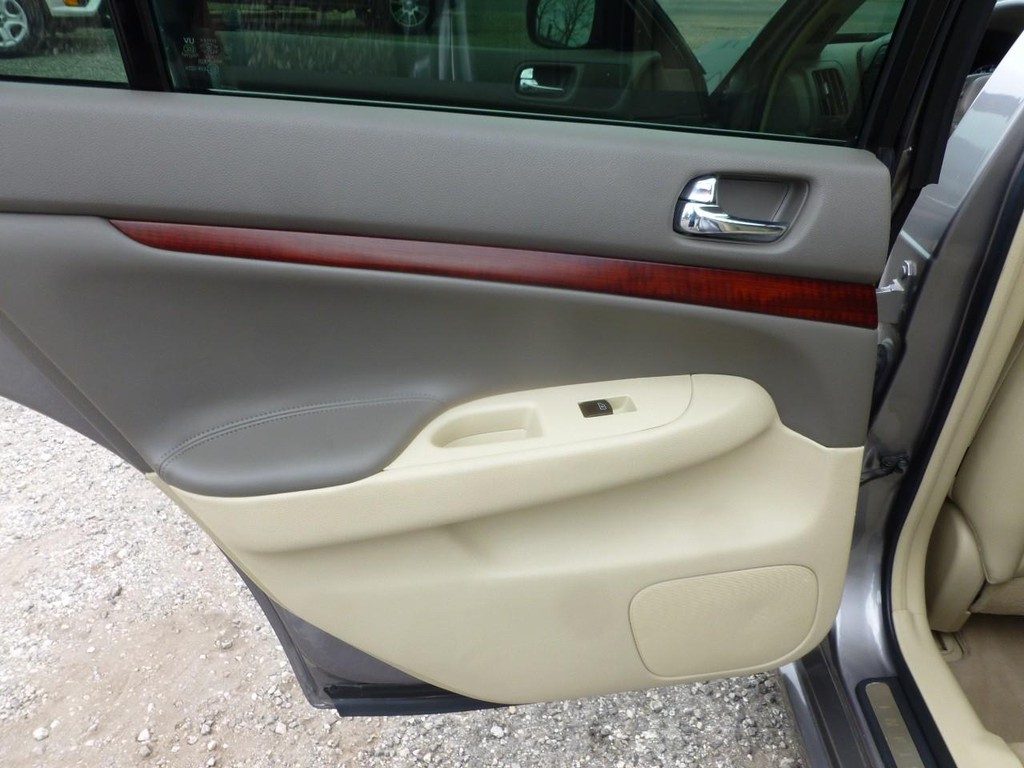 INFINITI G37 Sedan Vehicle Image 22