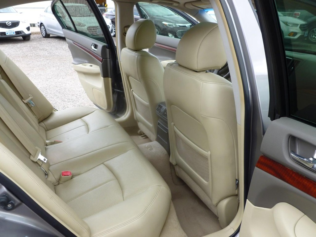 INFINITI G37 Sedan Vehicle Image 26