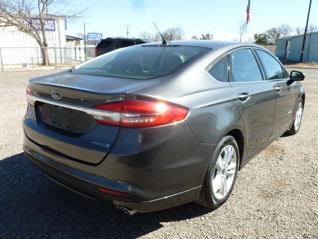 Ford Fusion Hybrid Vehicle Image 03