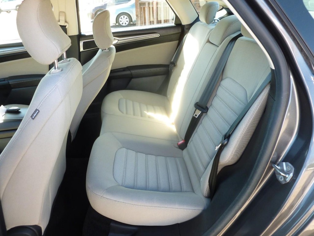 Ford Fusion Hybrid Vehicle Image 07