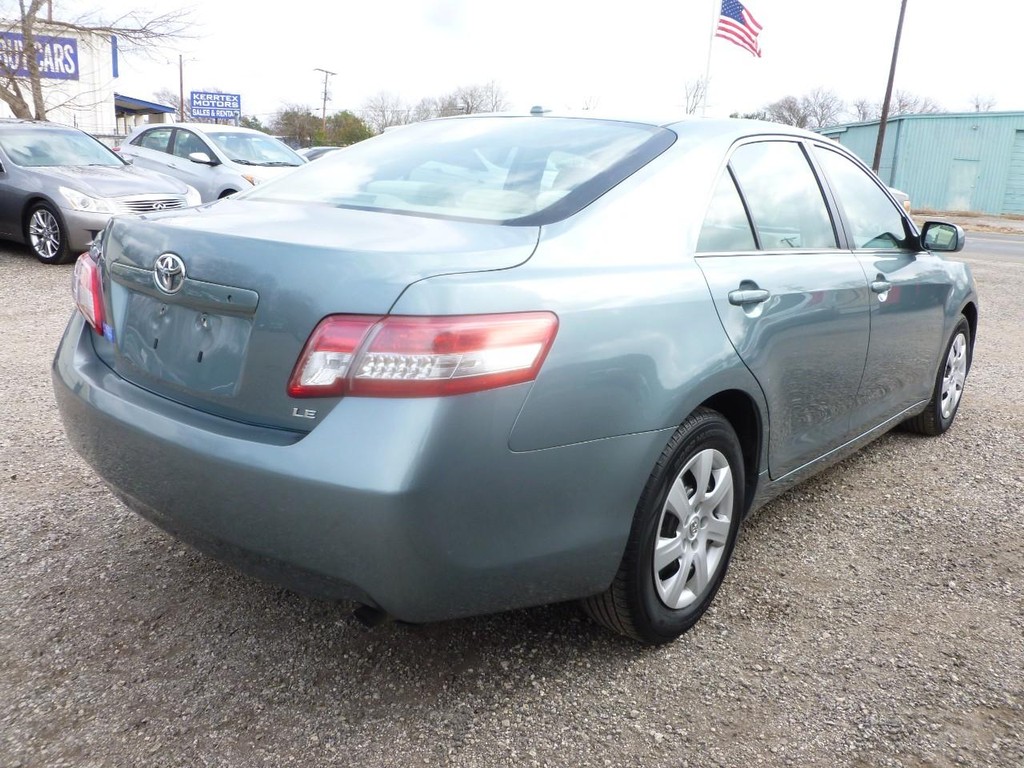 Toyota Camry Vehicle Image 03