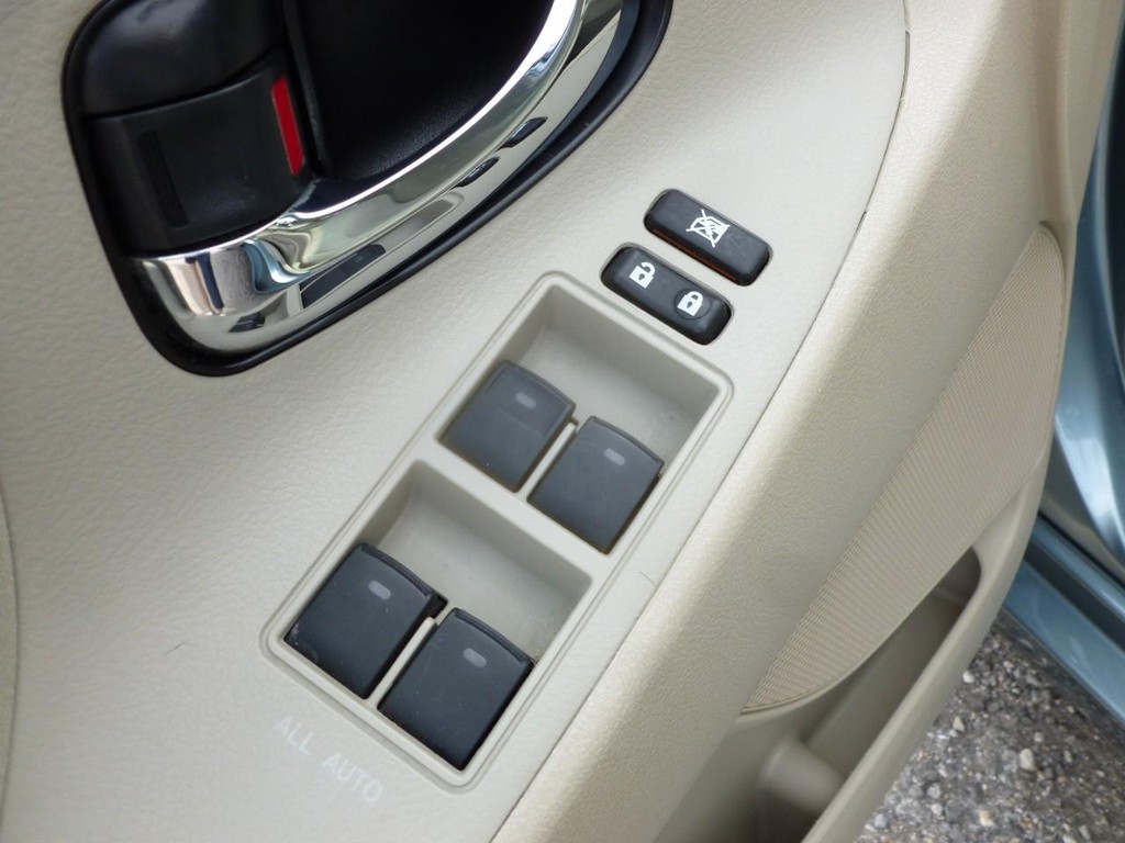 Toyota Camry Vehicle Image 09