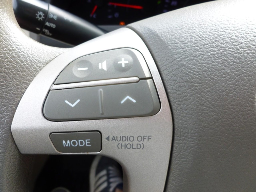 Toyota Camry Vehicle Image 11