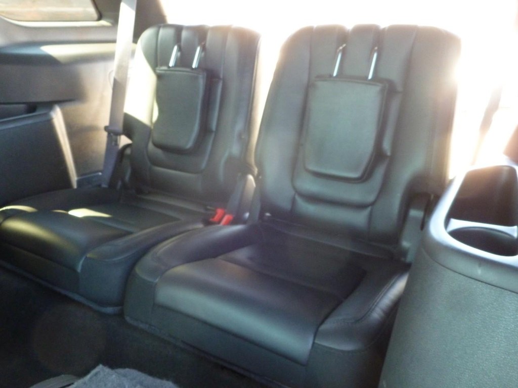 Ford Explorer Vehicle Image 08