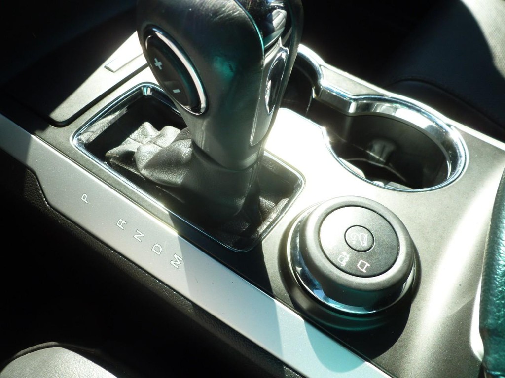 Ford Explorer Vehicle Image 20