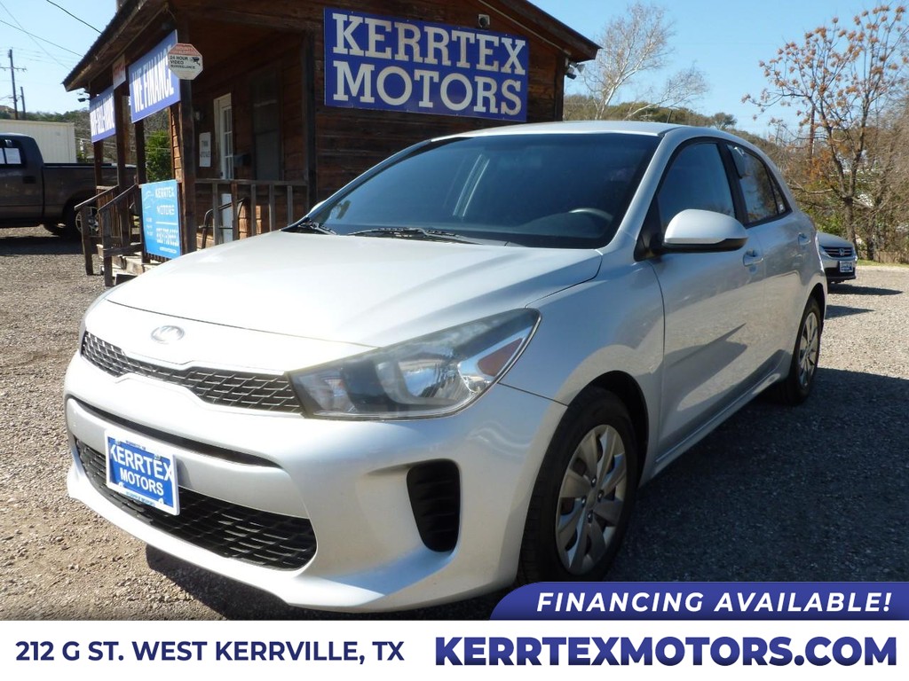 Kia Rio 5-Door Vehicle Full-screen Gallery Image 01