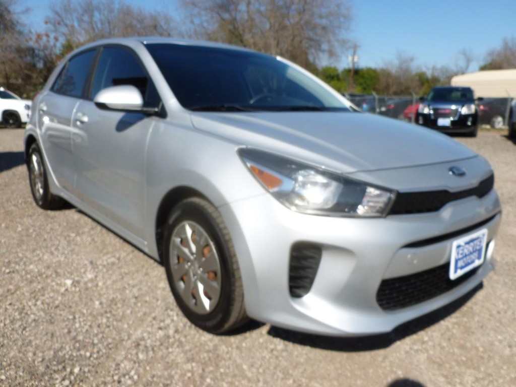 Kia Rio 5-Door Vehicle Full-screen Gallery Image 04