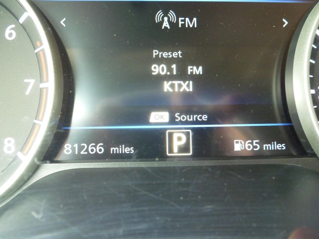 Nissan Sentra Vehicle Image 10