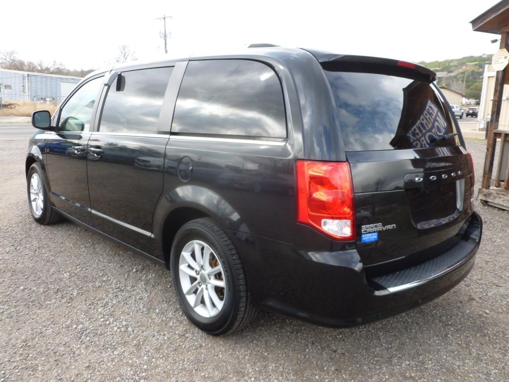 Dodge Grand Caravan Vehicle Image 02