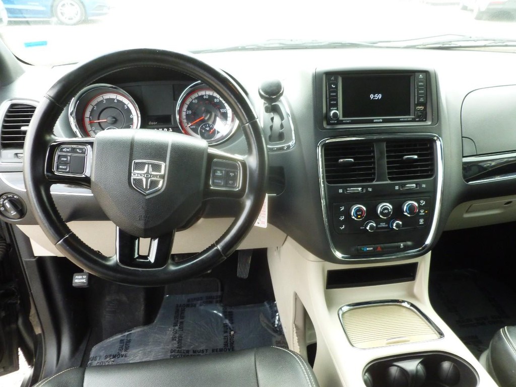 Dodge Grand Caravan Vehicle Image 10