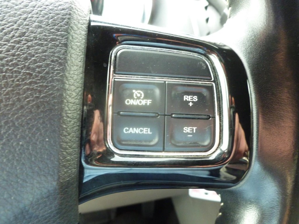 Dodge Grand Caravan Vehicle Image 14