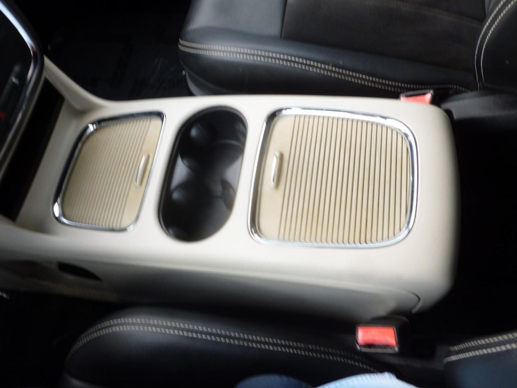 Dodge Grand Caravan Vehicle Image 18