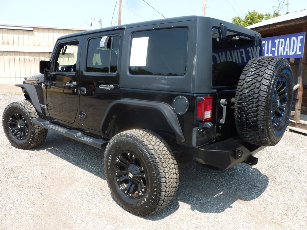 Jeep Wrangler Unlimited Vehicle Image 02