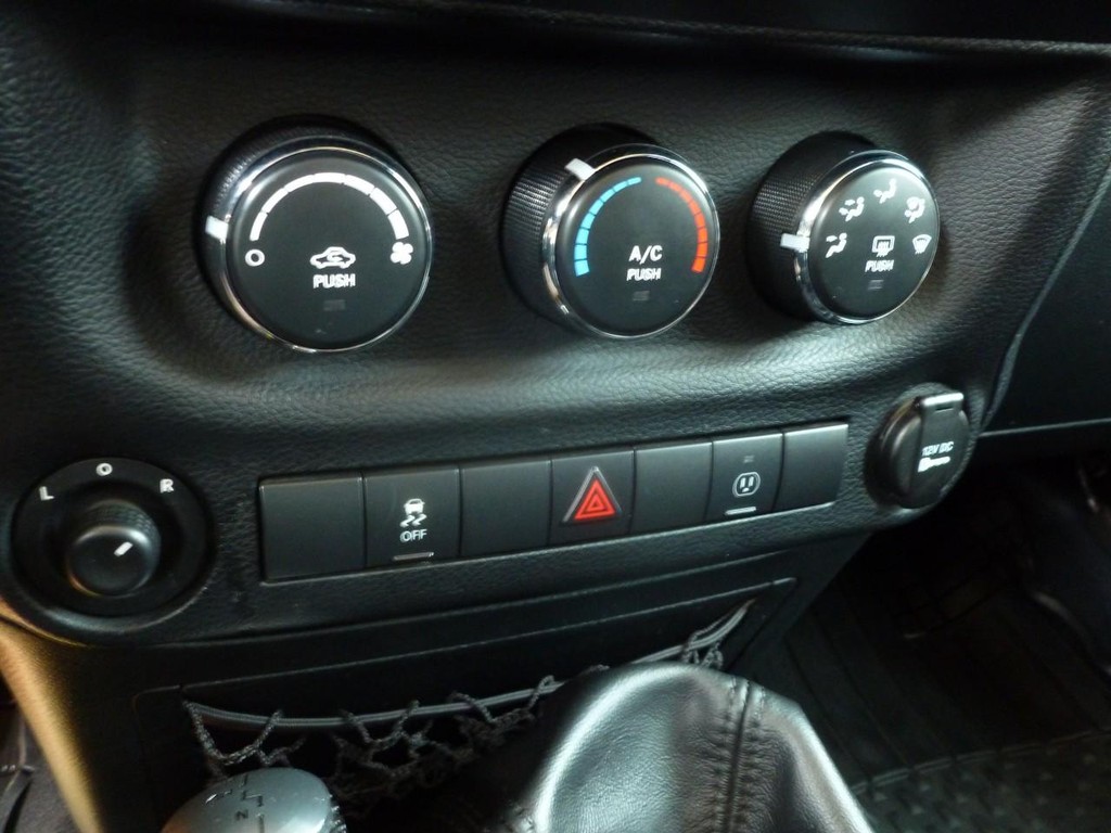 Jeep Wrangler Unlimited Vehicle Image 11