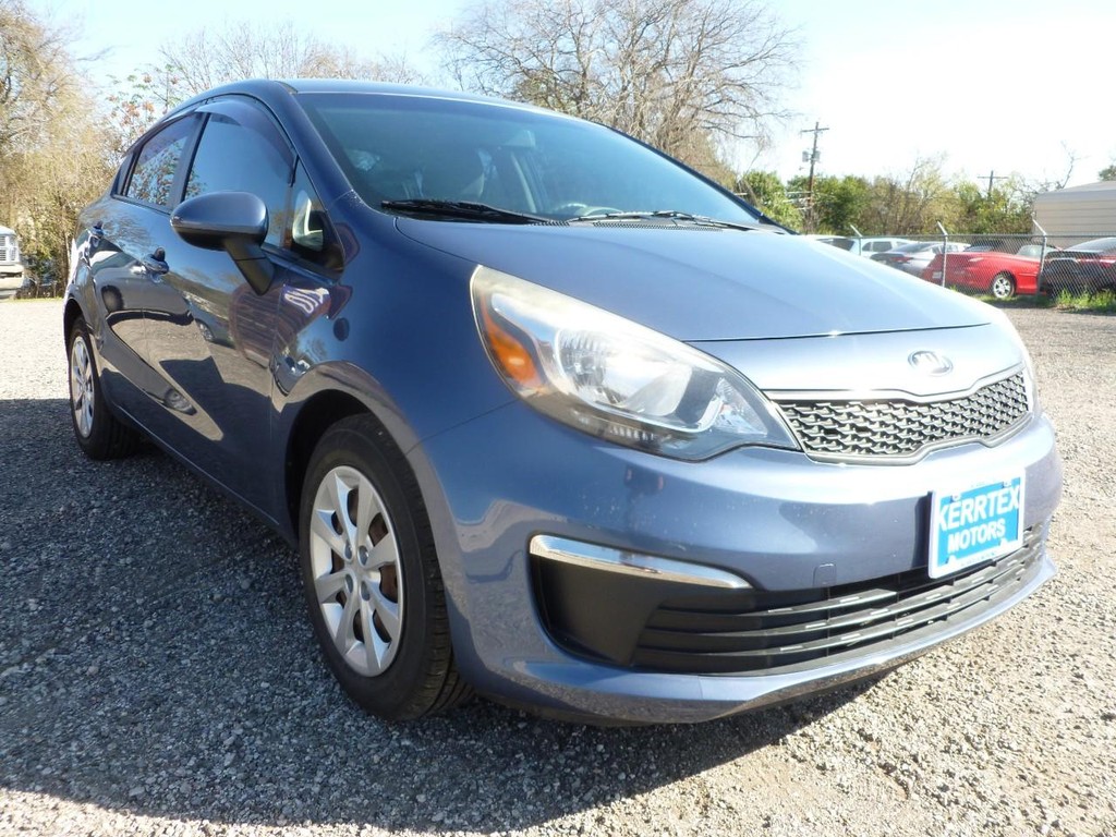 Kia Rio Vehicle Full-screen Gallery Image 04