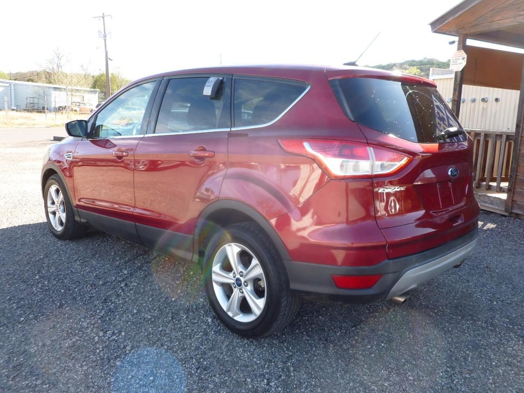Ford Escape Vehicle Image 02
