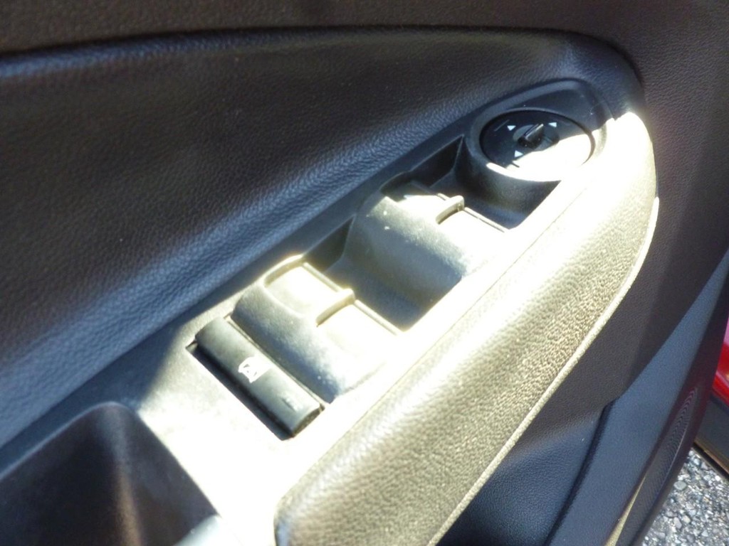 Ford Escape Vehicle Image 09