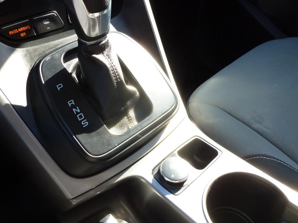 Ford Escape Vehicle Image 16