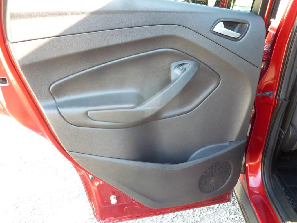 Ford Escape Vehicle Image 19