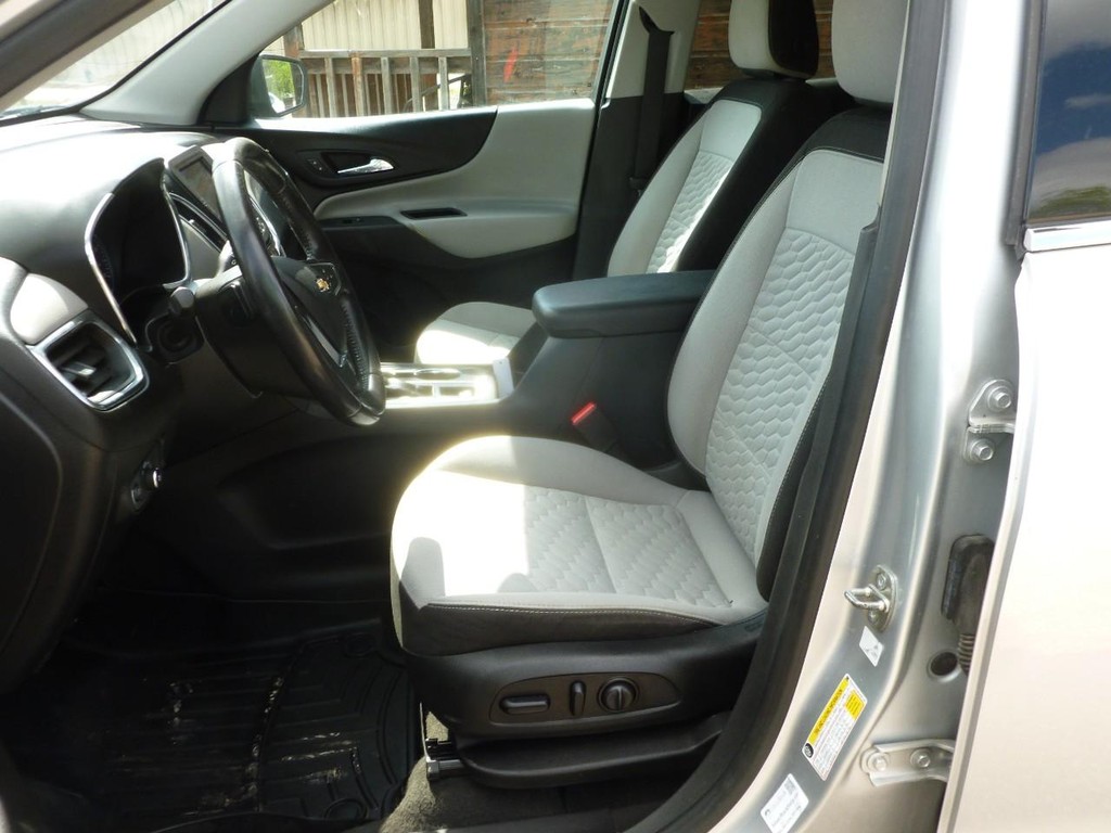 Chevrolet Equinox Vehicle Image 06