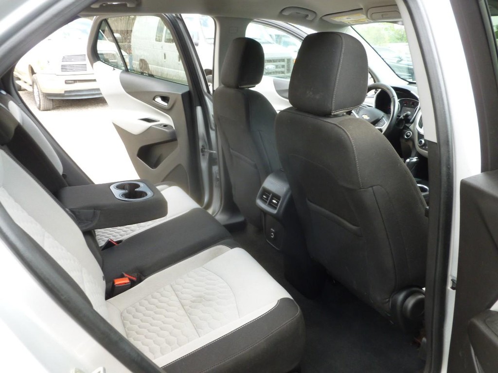 Chevrolet Equinox Vehicle Image 22