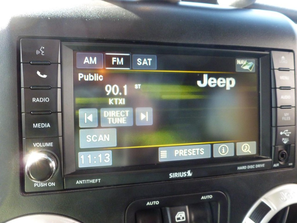 Jeep Wrangler Unlimited Vehicle Image 12