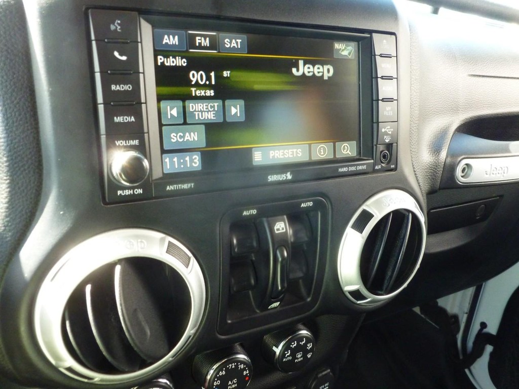 Jeep Wrangler Unlimited Vehicle Image 13