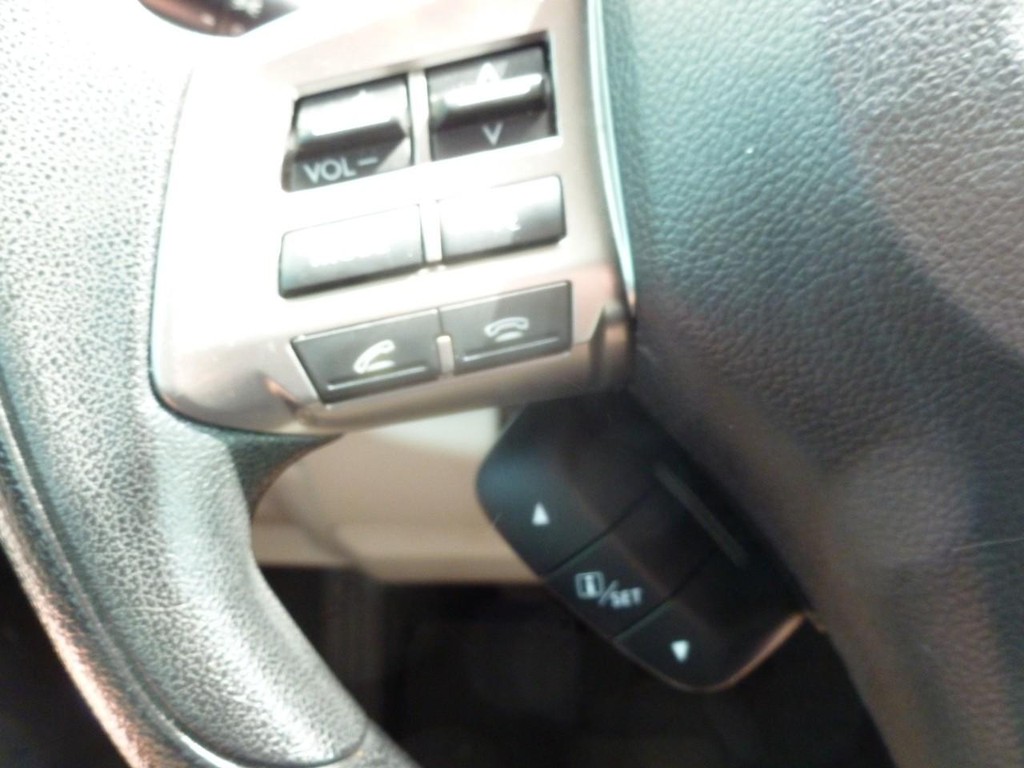 Subaru Forester Vehicle Full-screen Gallery Image 09