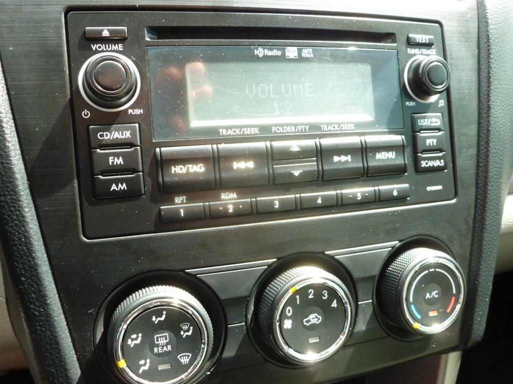 Subaru Forester Vehicle Full-screen Gallery Image 14