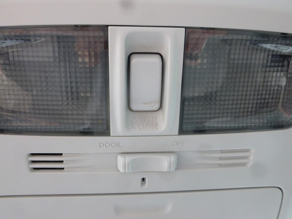 Subaru Forester Vehicle Full-screen Gallery Image 17