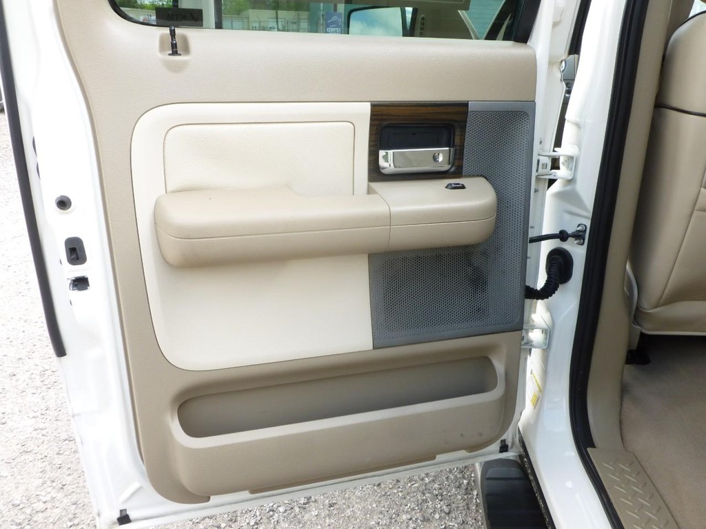 Lincoln Mark LT Vehicle Image 18