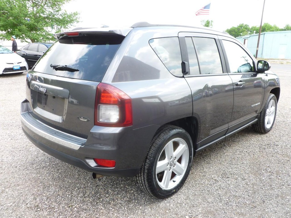 Jeep Compass Vehicle Image 03