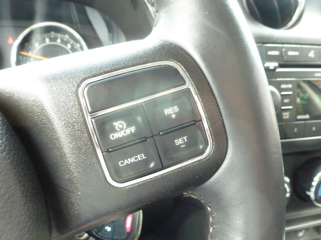 Jeep Compass Vehicle Image 12