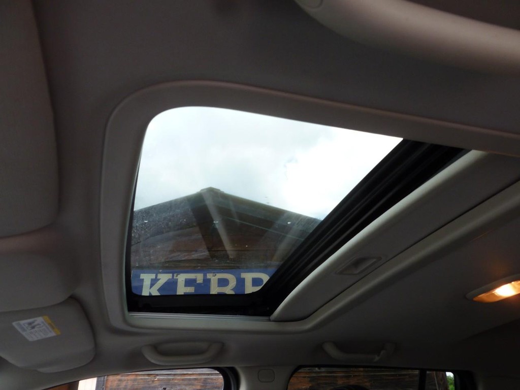 Jeep Compass Vehicle Image 18