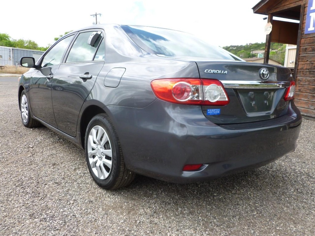 Toyota Corolla Vehicle Image 02