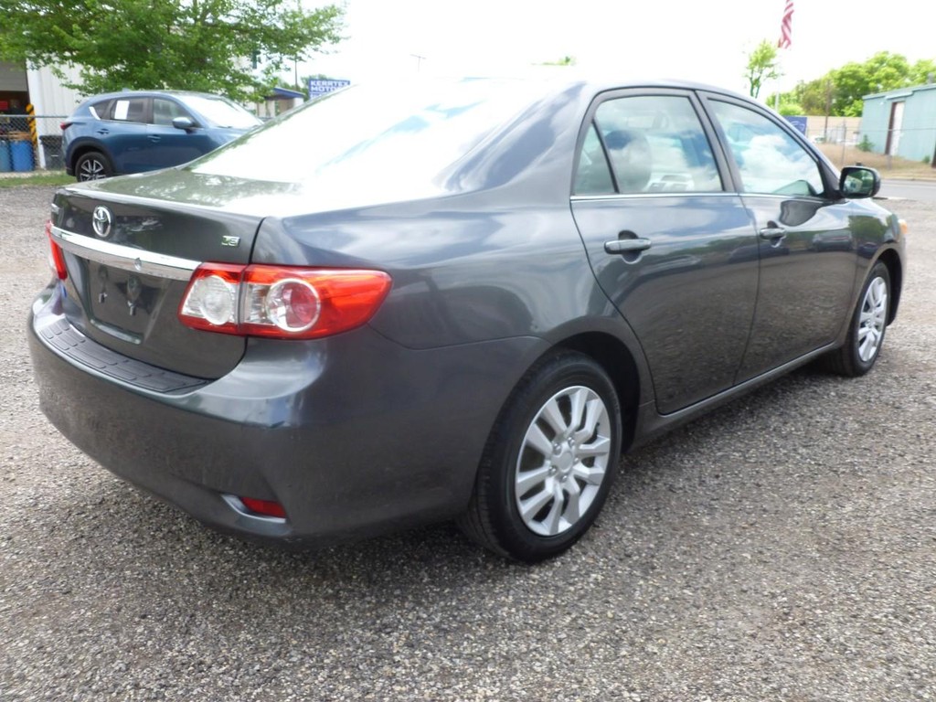 Toyota Corolla Vehicle Image 03