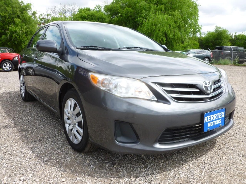 Toyota Corolla Vehicle Image 05