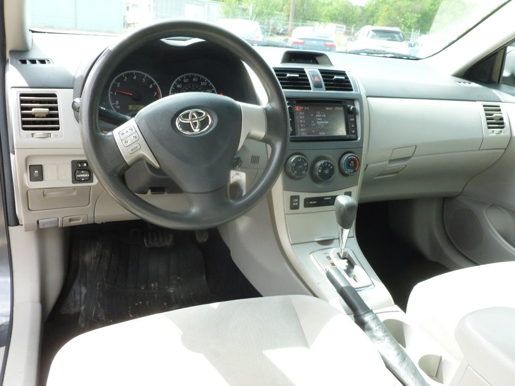 Toyota Corolla Vehicle Image 08