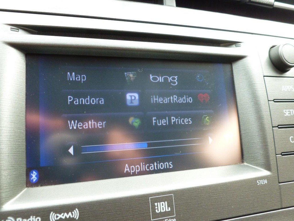 Toyota Prius Vehicle Full-screen Gallery Image 13