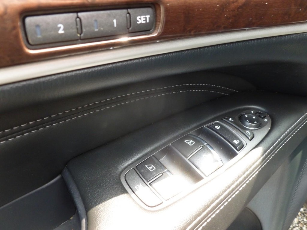 INFINITI QX60 Vehicle Image 10