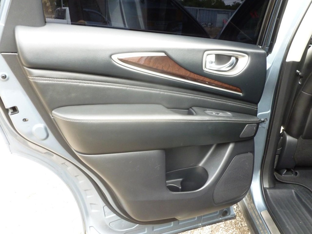 INFINITI QX60 Vehicle Image 22