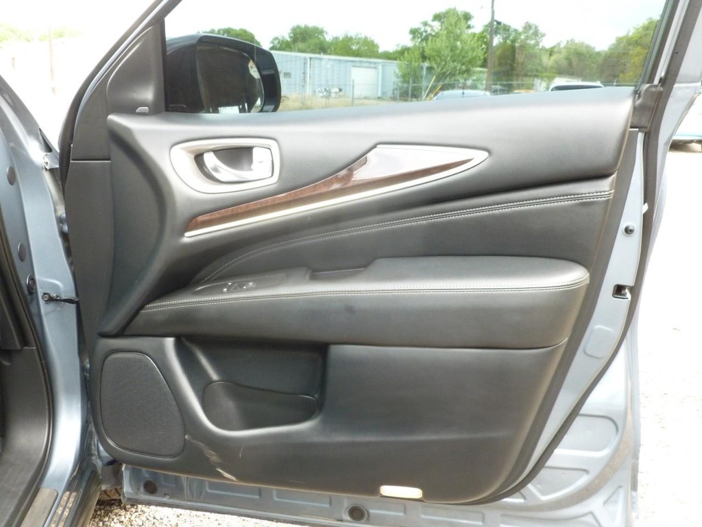 INFINITI QX60 Vehicle Image 24