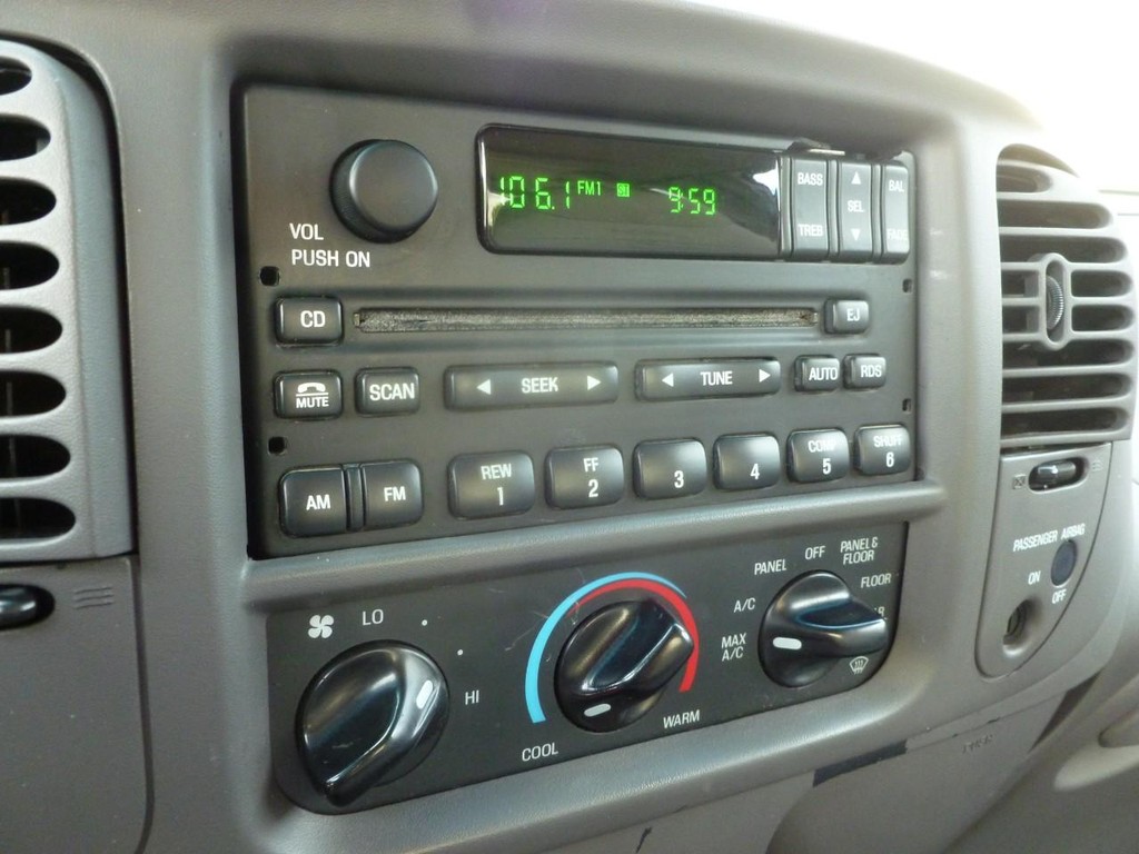 Ford F-150 Vehicle Image 09