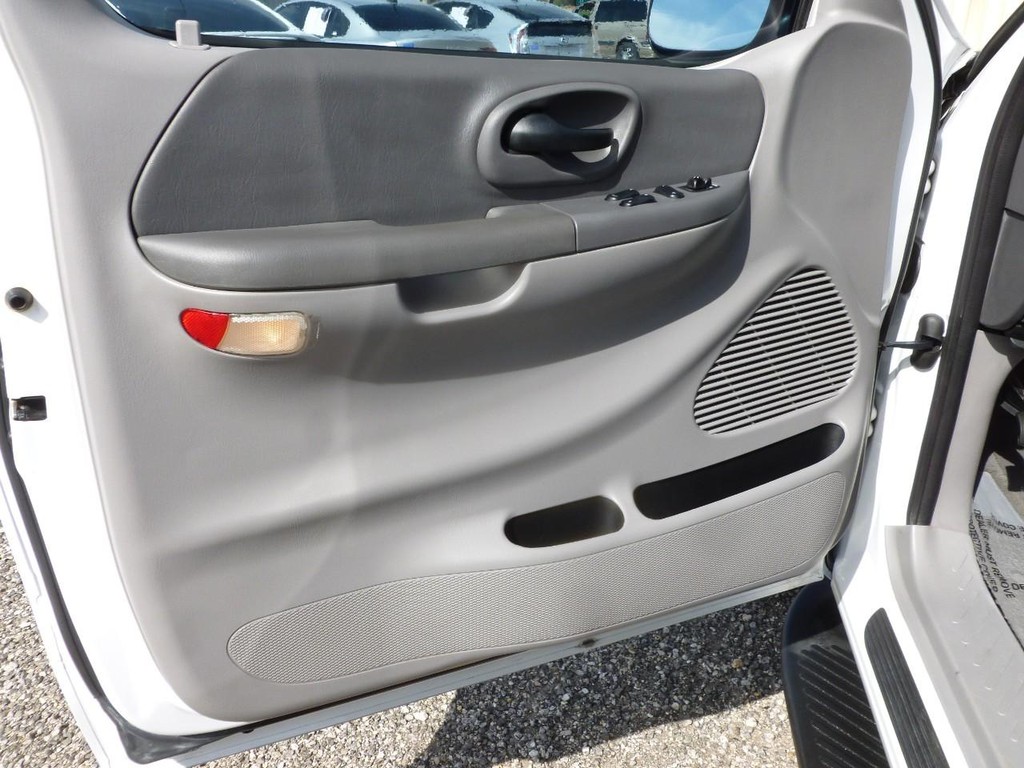 Ford F-150 Vehicle Image 15