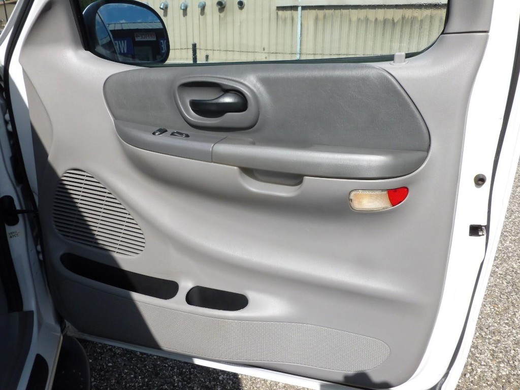 Ford F-150 Vehicle Image 18